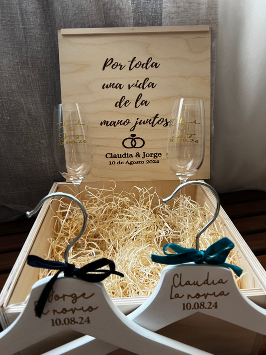 Pack perchas y copas champán