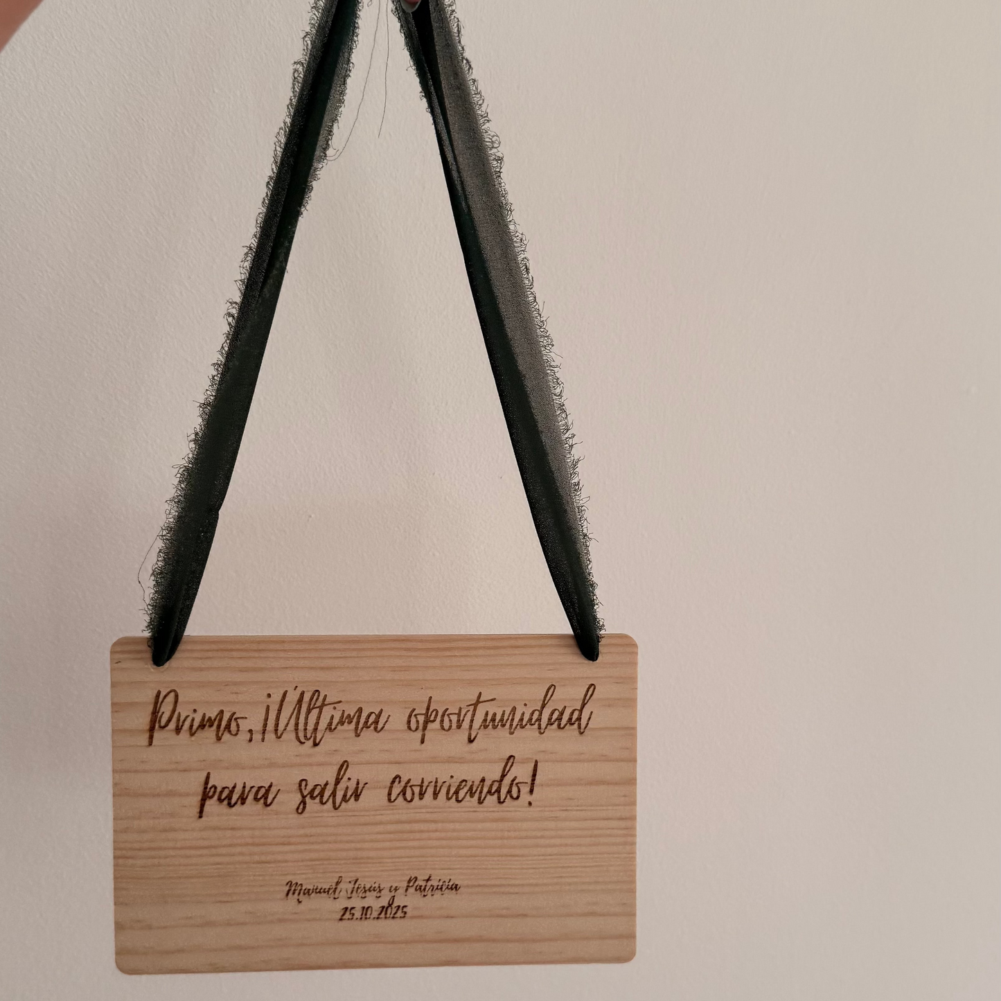 Cartel llega la novia